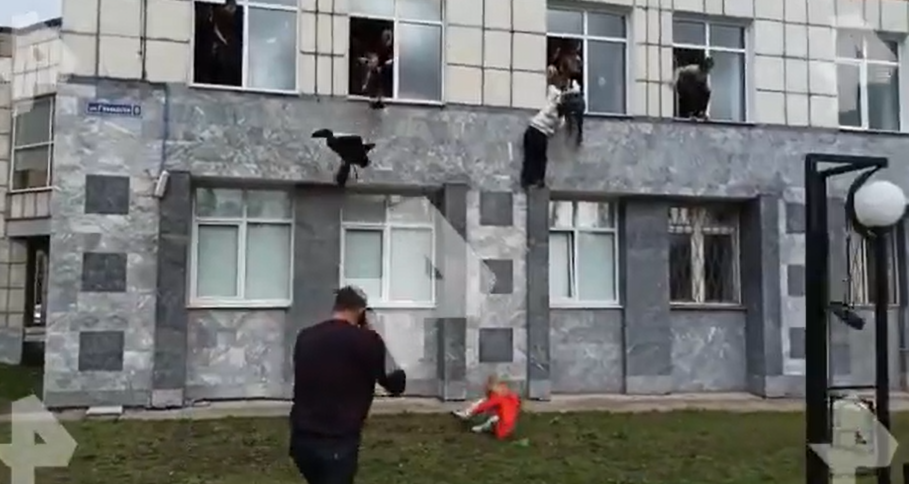 Οκτώ νεκροί από επίθεση ενόπλου σε πανεπιστήμιο στη Ρωσία (ΒΙΝΤΕΟ&ΦΩΤΟ)