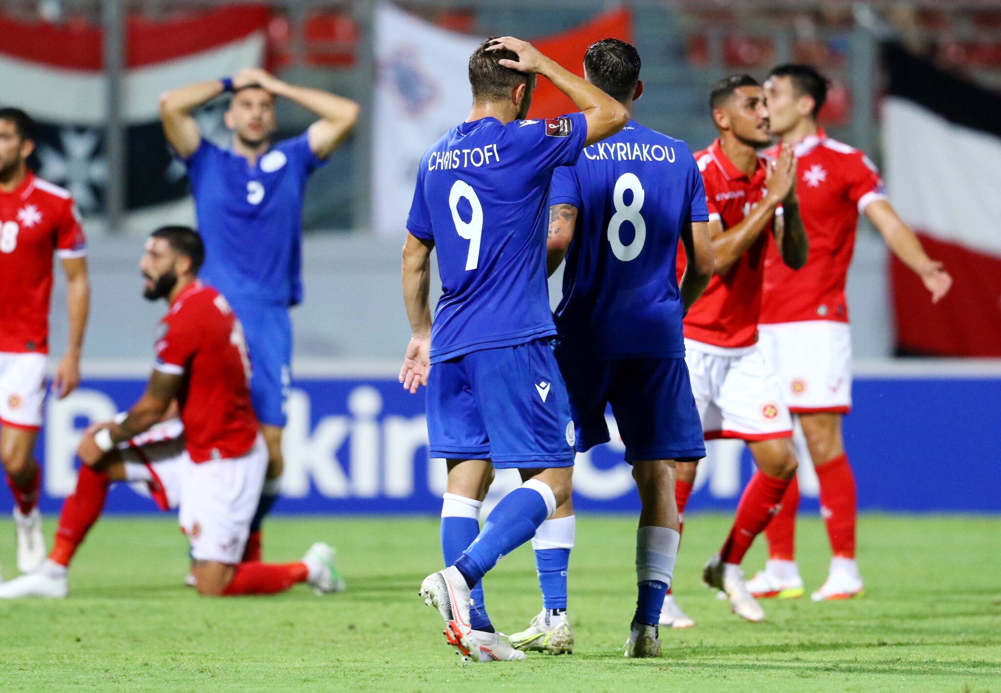 «Πλήρωσε» την αποβολή και δέχθηκε βαριά ήττα από τη Μάλτα η Εθνική (ΦΩΤΟ)