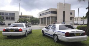 Μαθητής δολοφονήθηκε από οπλοφόρο συμμαθητή του