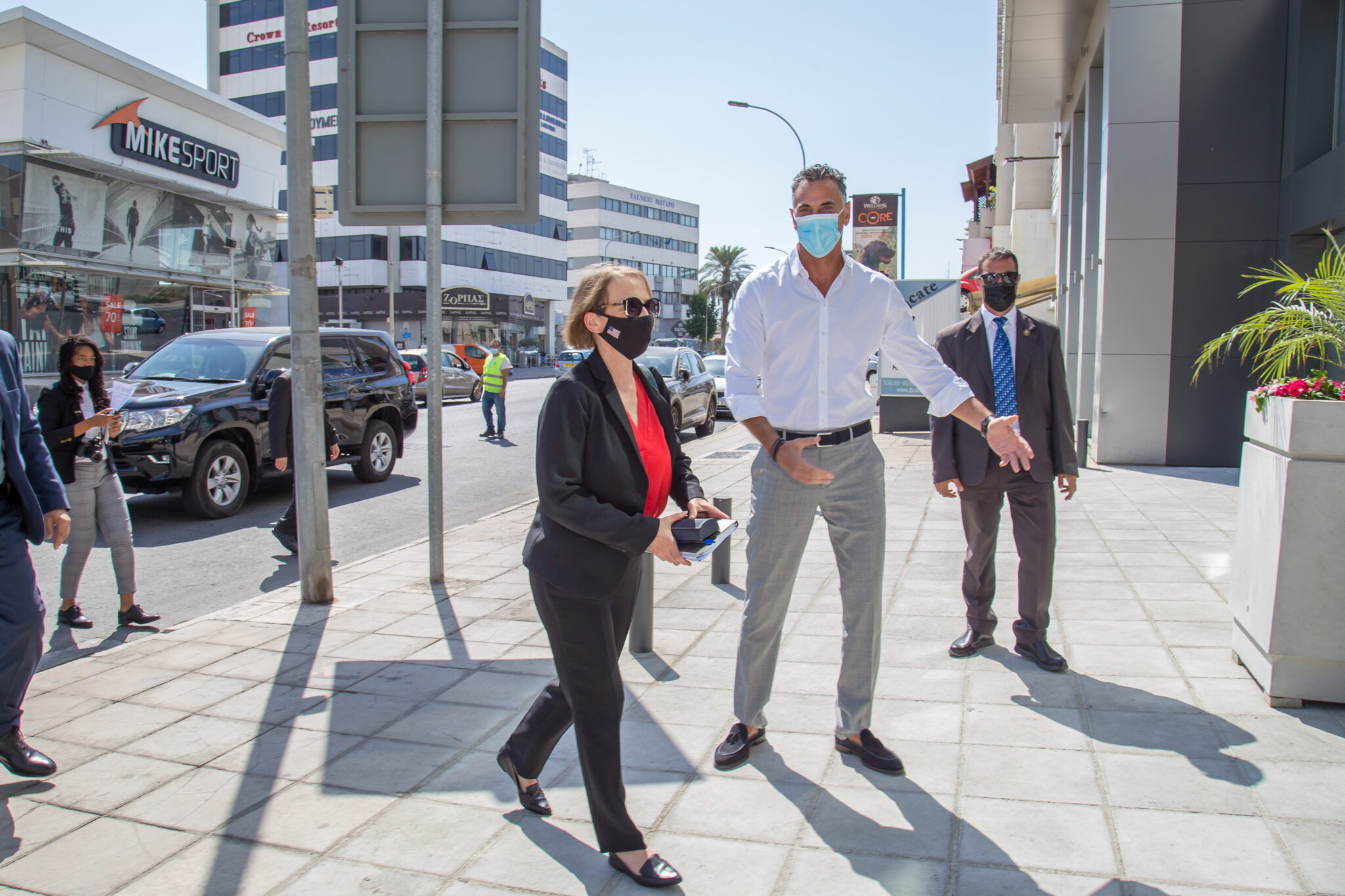 Ξεναγήθηκε στις υπό ανάπτυξη επενδύσεις της NCH Capital η πρέσβειρα των ΗΠΑ