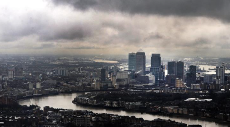 Για πρώτη φορά η κλιματική αλλαγή στην κορυφή της λίστας κινδύνων στις τράπεζες