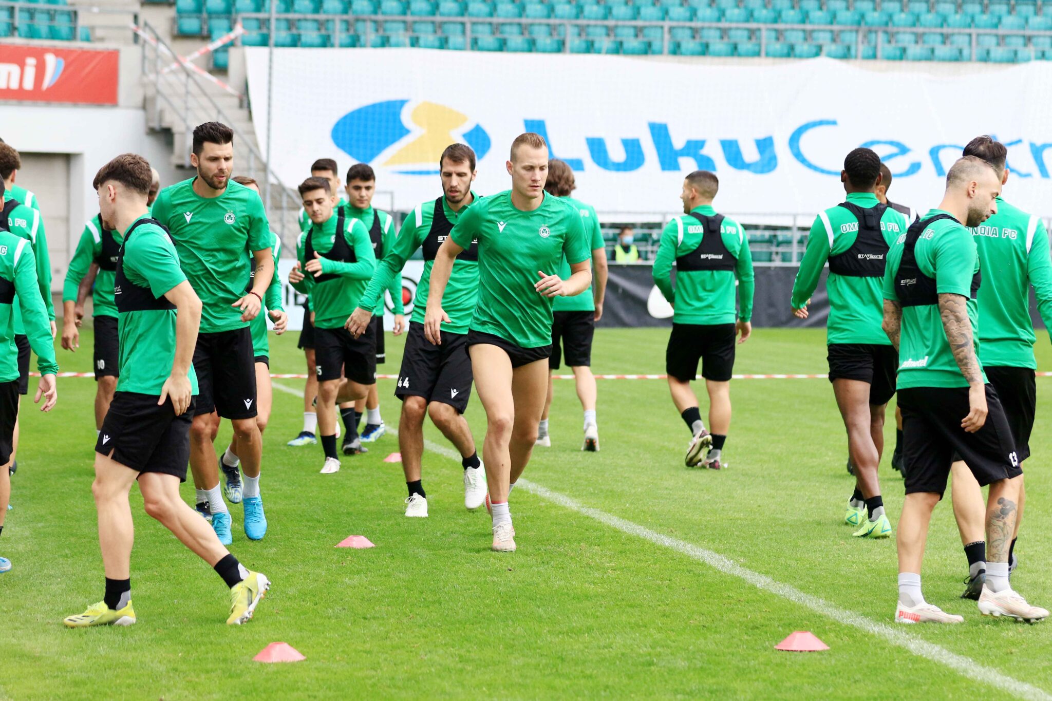 Παρά τις απουσίες, συνεχίζεται η δουλειά στην Ομόνοια