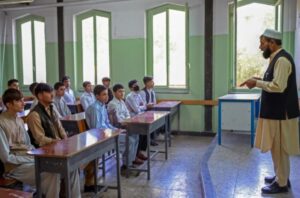 "Μπλόκο"στην εκπαίδευση από Ταλιμπάν : Μόνο για τα αγόρια άνοιξαν τα σχολεία