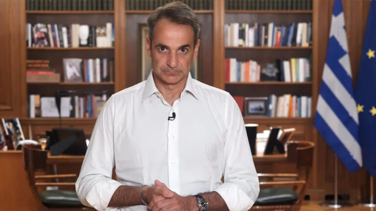 Τριήμερο εθνικό πένθος κήρυξε ο Μητσοτάκης για το θάνατο του Μίκη Θεοδωράκη