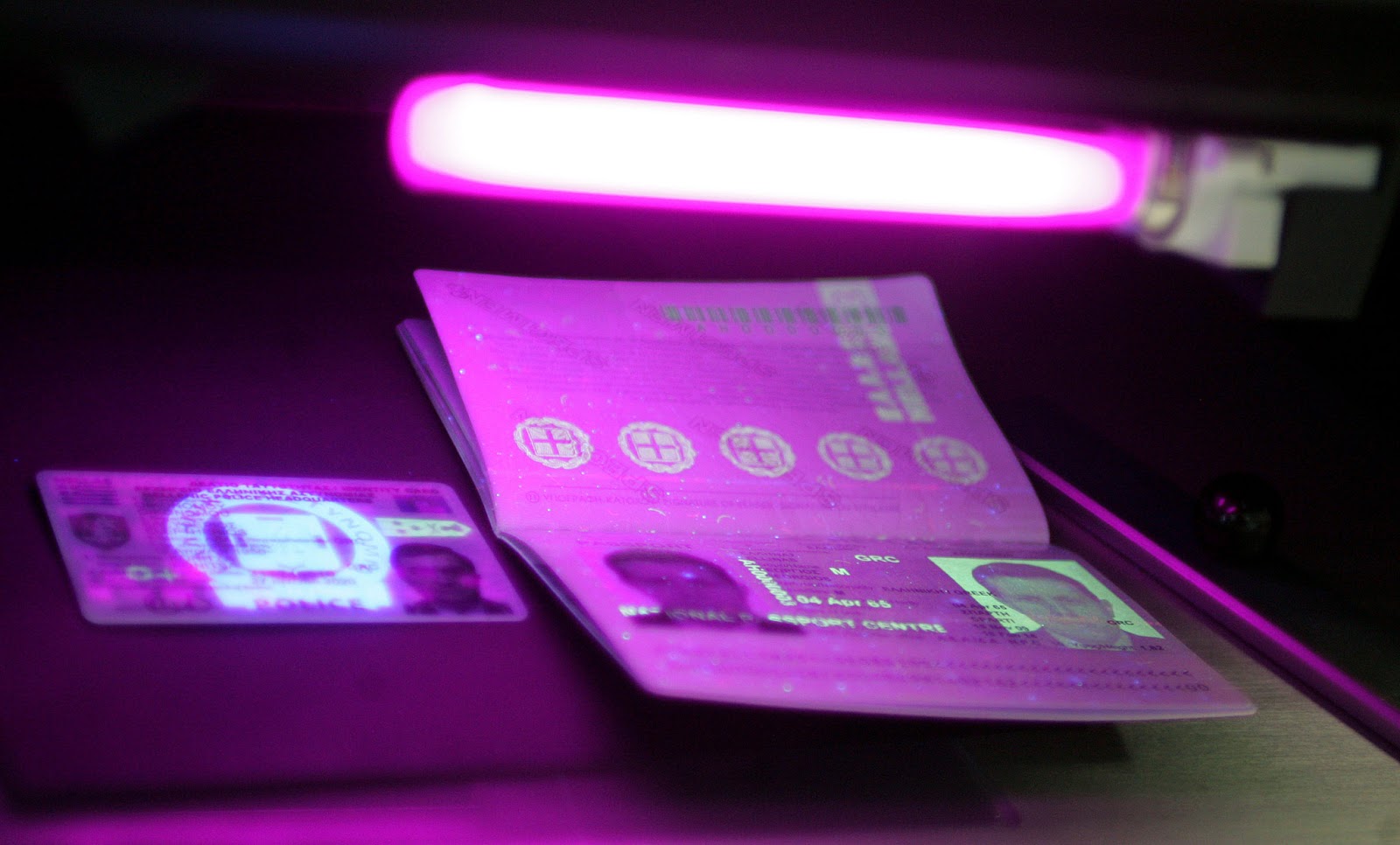 Χειροπέδες σε δύο 21χρονους για υπό διερεύνηση υποθέσεις πλαστοπροσωπίας