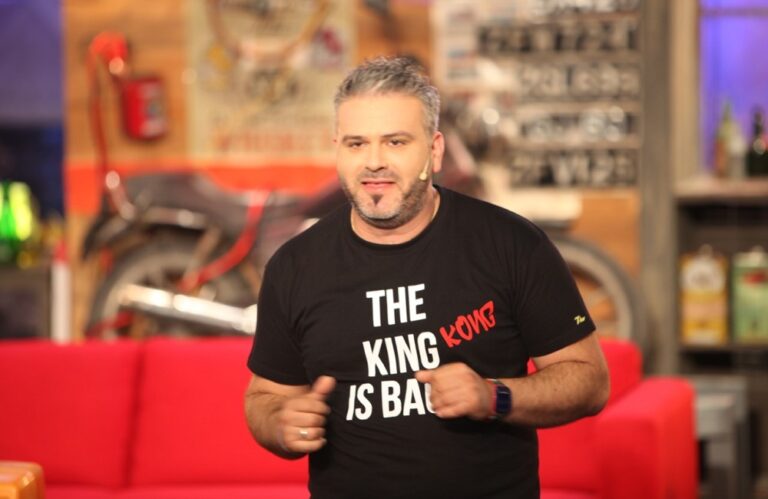 Απίστευτο! Στη Πρεμιέρα του ο Λούης… αντί ανθοδέσμη δέχτηκε τεράστιο πιτόγυρο