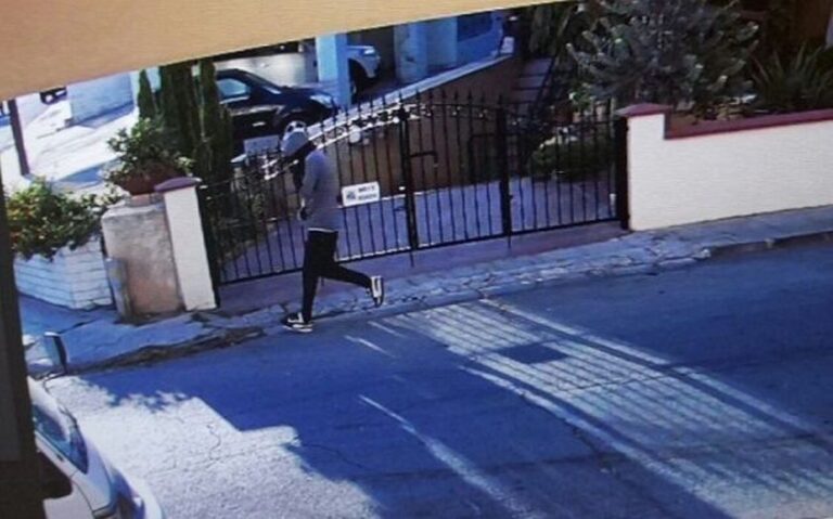 ΦΩΤΟ: Αυτόν ψάχνουν οι Αρχές για τη ληστεία σε ταξιδιωτικό γραφείο στην Πάφο