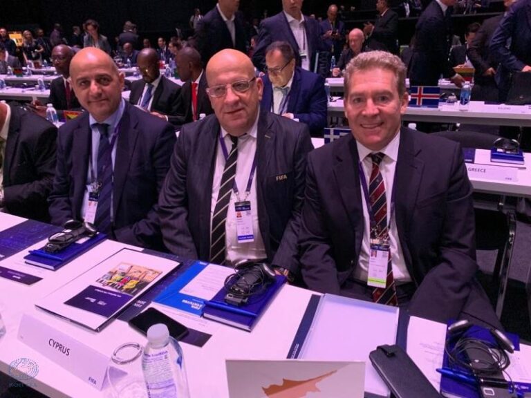 Πρώτος αντιπρόεδρος της επιτροπής σταδίων και ασφάλειας της UEFA ο Φοίβος Βάκης