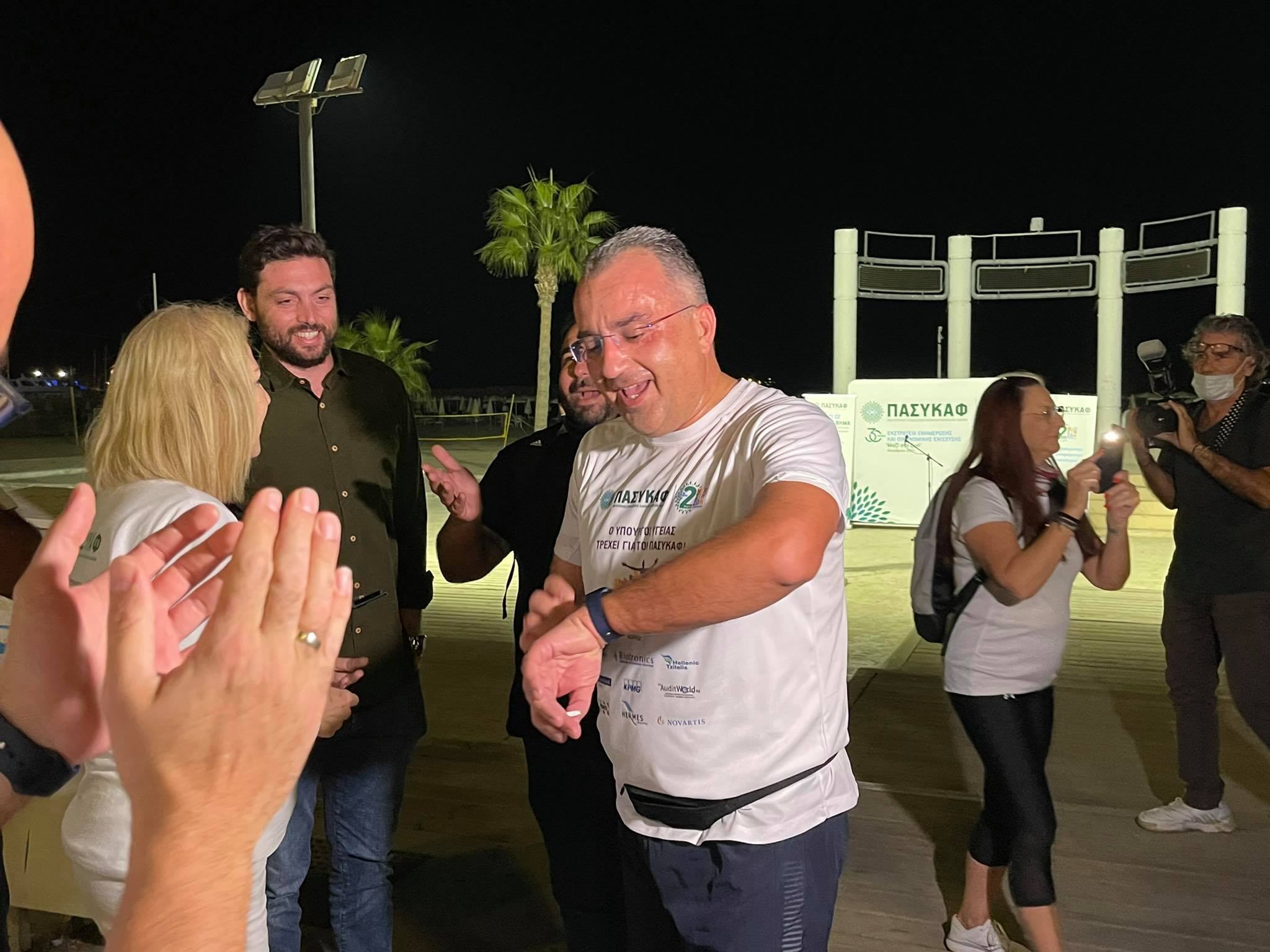ΒΙΝΤΕΟ: Έτρεξε μαζί με τους δρομείς ο Χατζηπαντέλας για στήριξη του ΠΑΣΥΚΑΦ
