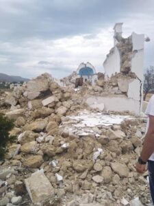 Μικρό τσουνάμι σε εξέλιξη στη Νότια Κρήτη: «Απομακρυνθείτε από τις ακτές»