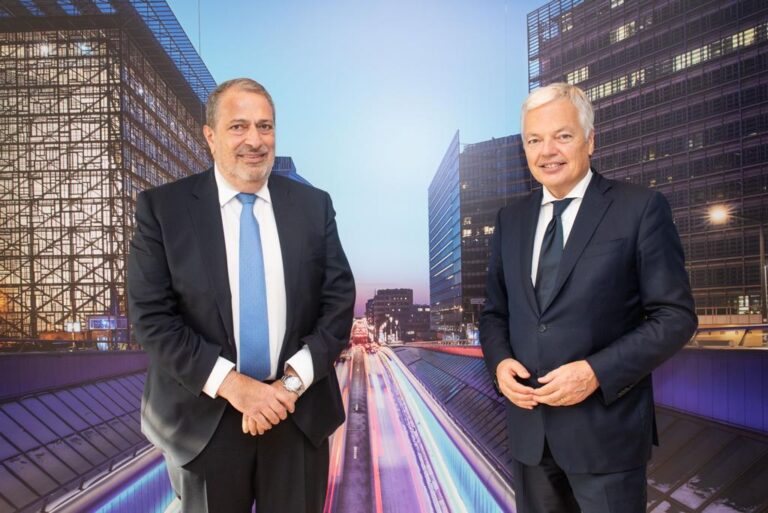 Ενημέρωσε Reynders για τις υποθέσεις των "χρυσών διαβατηρίων" ο Σαββίδης