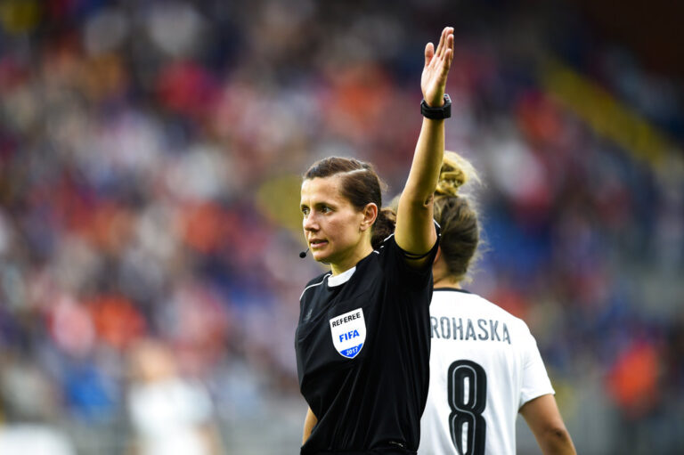 Η διαιτητική ομάδα στο Ανδόρα-Αγγλία θα αποτελείται μόνο από γυναίκες