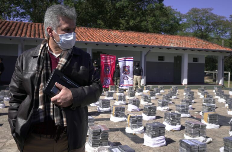 Έκαψαν πάνω από 3 τόνους κοκαΐνης