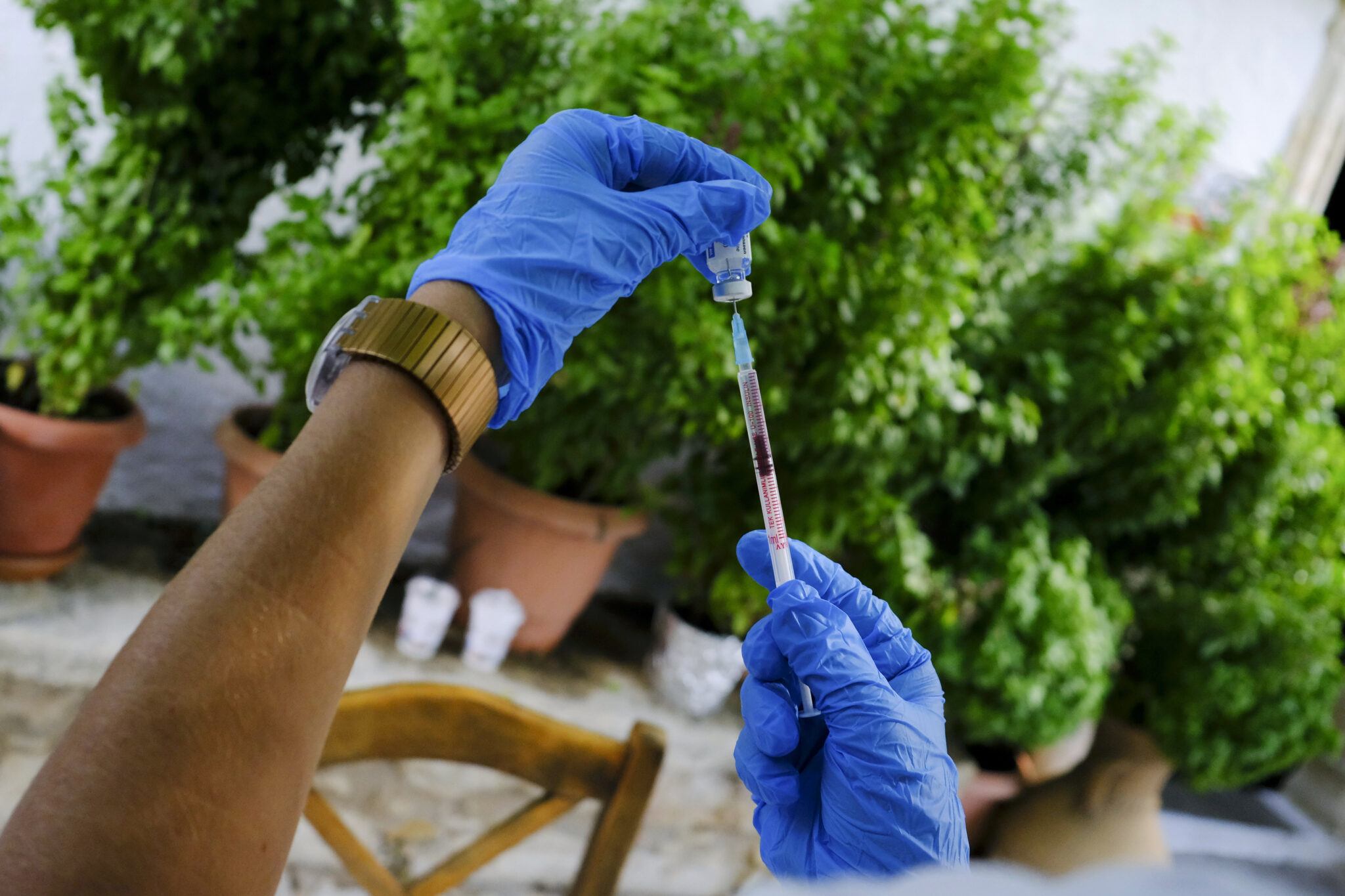 Τρίτη δόση εμβολίου για τους 50 ετών και άνω στην Ελλάδα