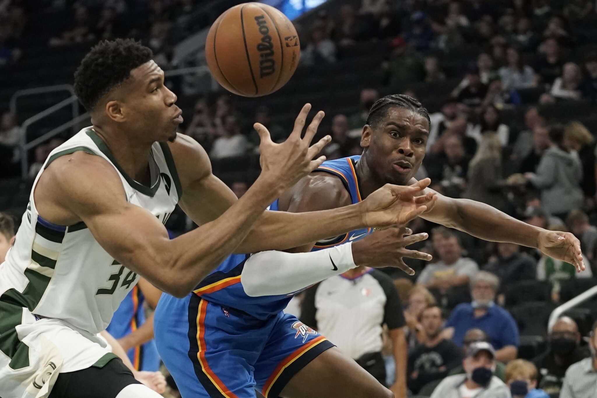 Στο… ρελαντί οι Πρωταθλητές τους Θάντερ με «παραλίγο» διπλό Γιάννη (BINTEO)