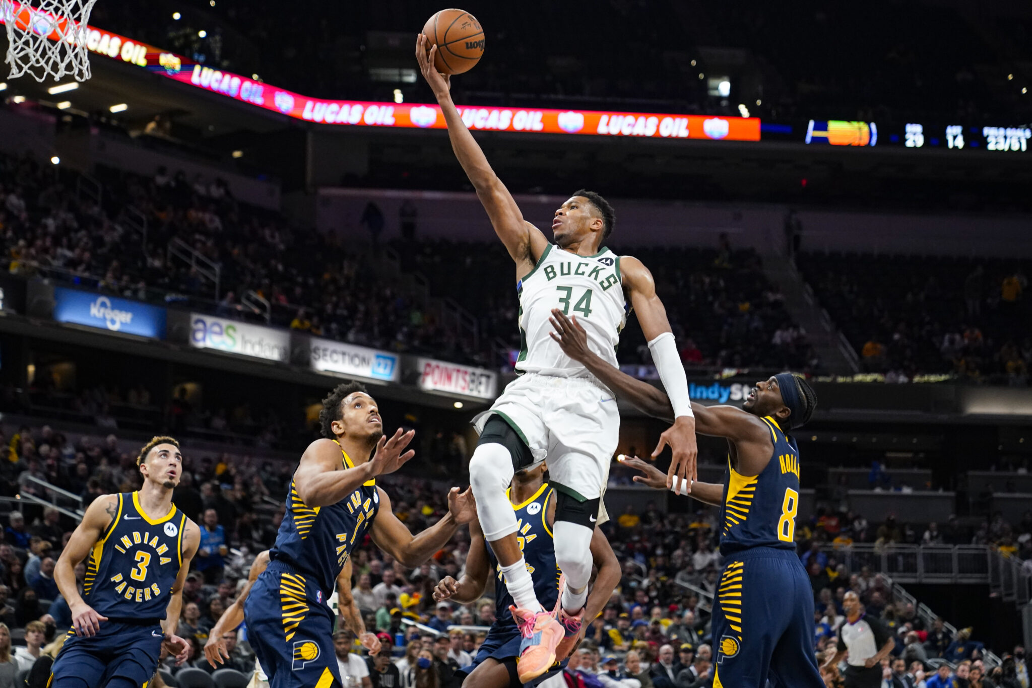 «Πάρτι» Γιάννη στην Ιντιάνα και νίκη για Μπακς