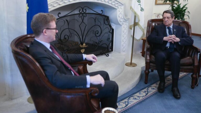 Λίλι και Σιάρμα ζήτησαν να δουν τον Πρόεδρο για το κυπριακό