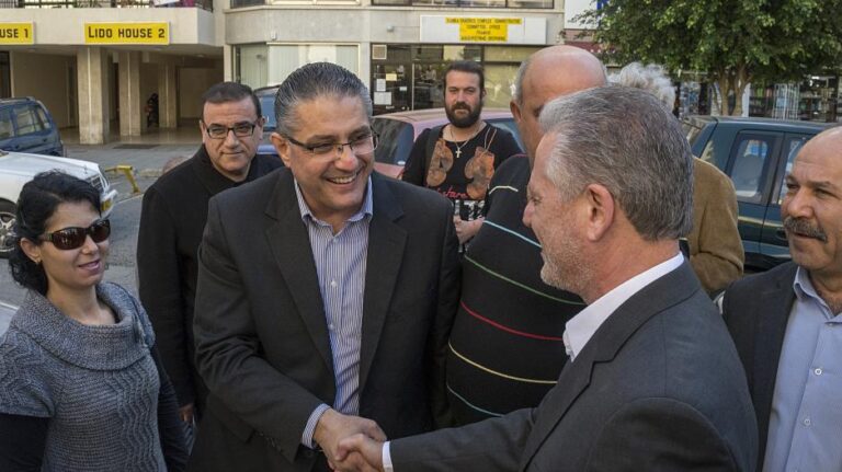 Χωρίς ανθυποψήφιο ο Σιζόπουλος: Αποσύρθηκε πυροβολώντας ο Βαρνάβα (ΒΙΝΤΕΟ)