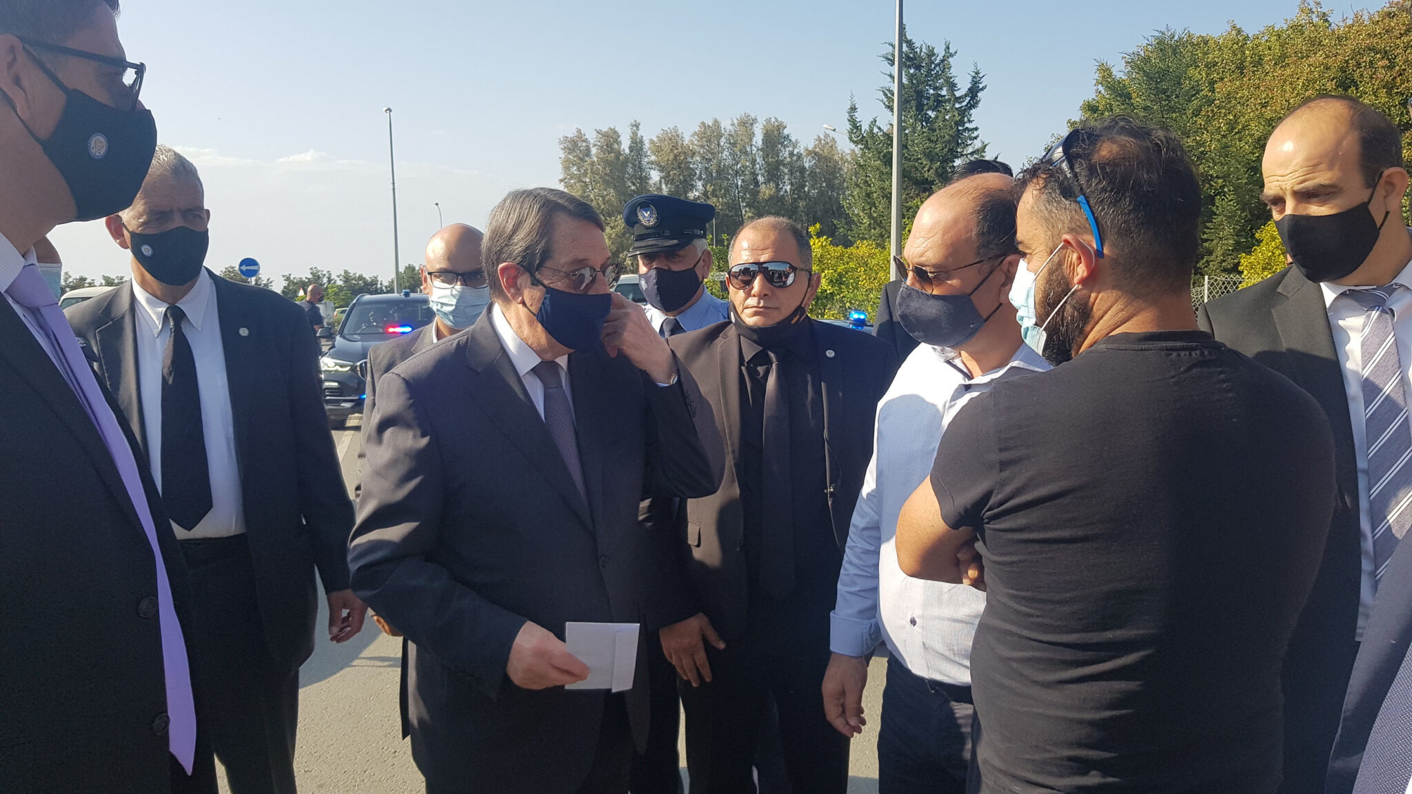 ΠτΔ σε εργαζόμενους πολυκαταστήματος στην Πάφο: «Θα κάνω ό,τι είναι δυνατόν»