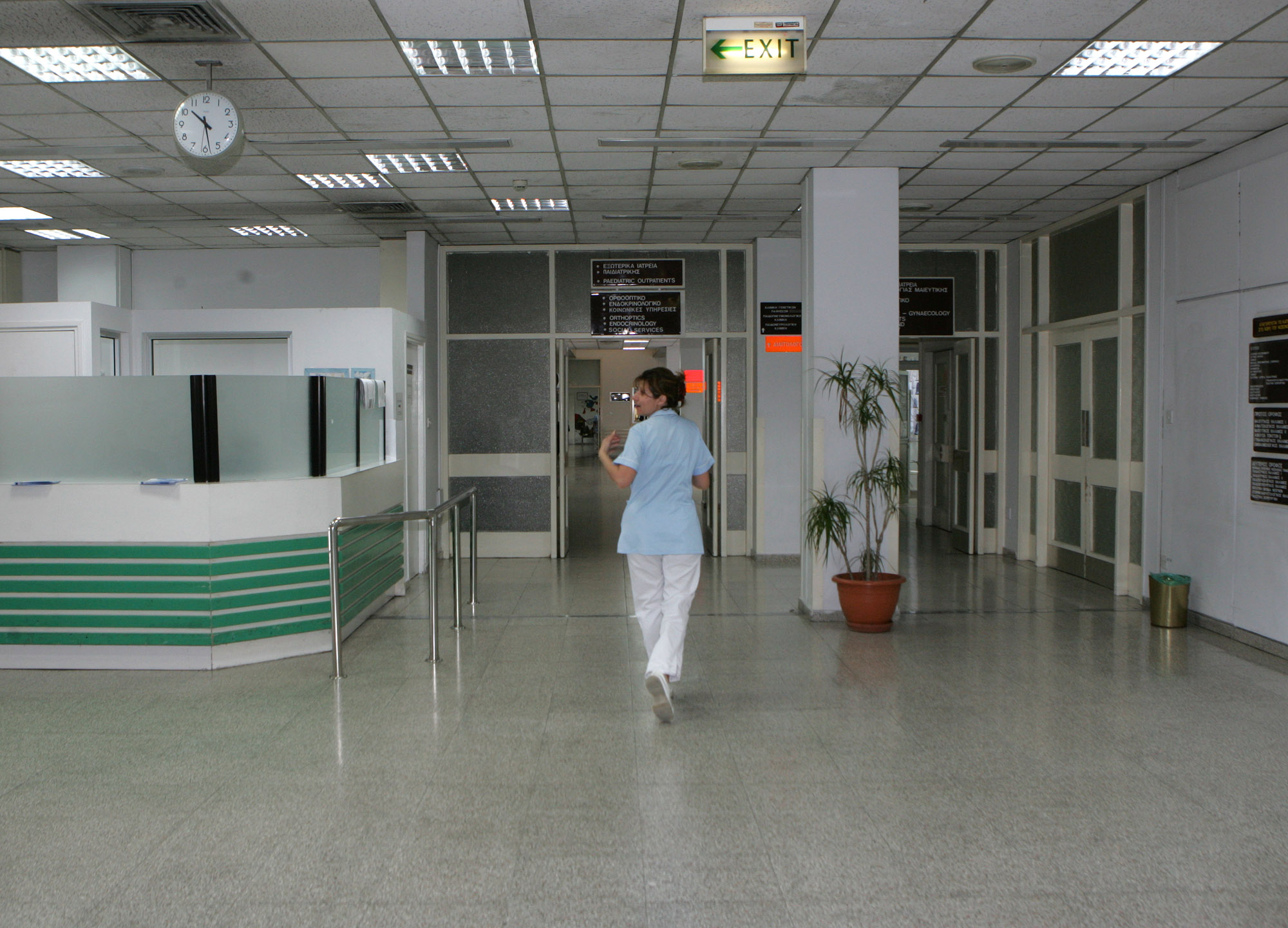 "Βραχνάς" για τον ΟΚΥΠΥ οι ανεμβολίαστοι νοσηλευτές και γιατροί στα νοσοκομεία