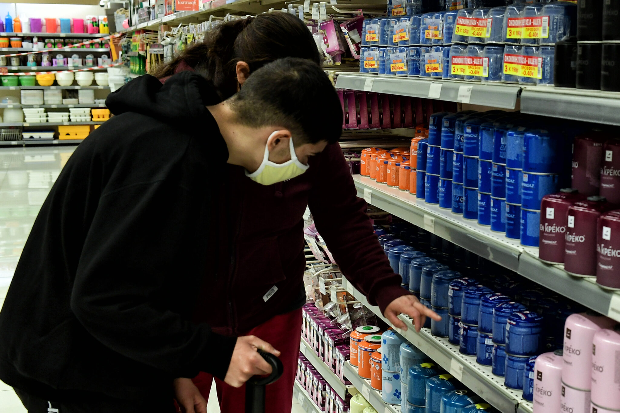 Ενιαίο μέτωπο κυβέρνησης και καταναλωτών κατά αισχροκέρδειας και ακρίβειας