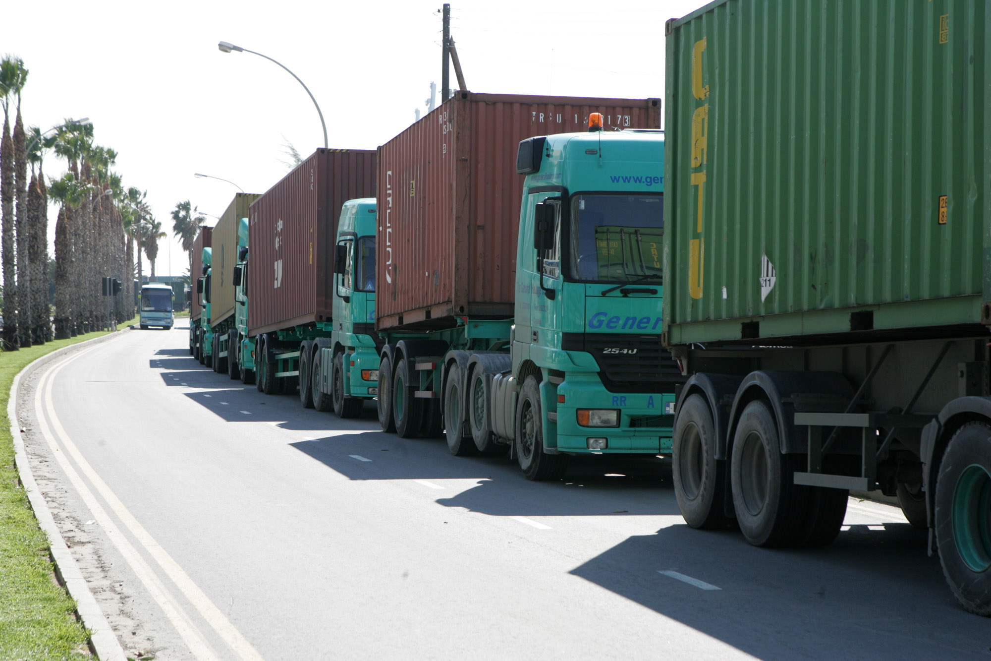 Χωρίς ταχογράφο "πιάστηκαν" στους δρόμους 242 οδηγοί φορτηγών και λεωφορείων