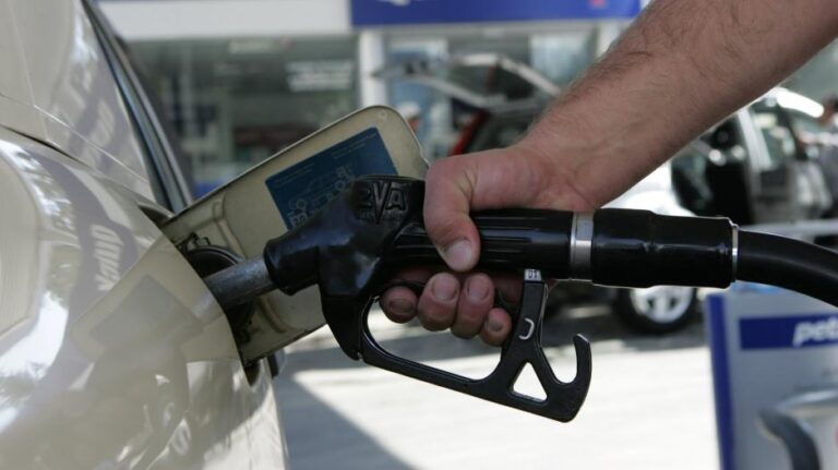 Παροξυσμός στα κατεχόμενα: Καύσιμα … μόνο για δείγμα (ΒΙΝΤΕΟ)