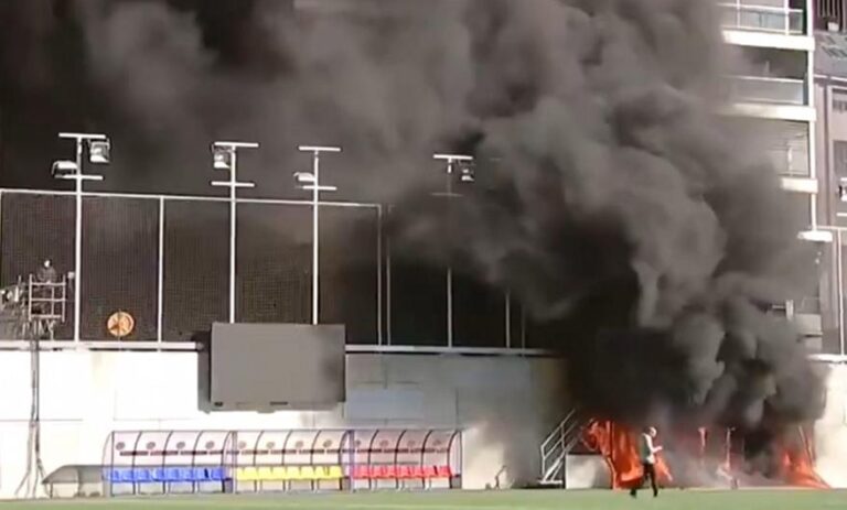 Πυρκαγιά στο γήπεδο που θα φιλοξενήσει το Ανδόρρα – Αγγλία (ΒΙΝΤΕΟ)