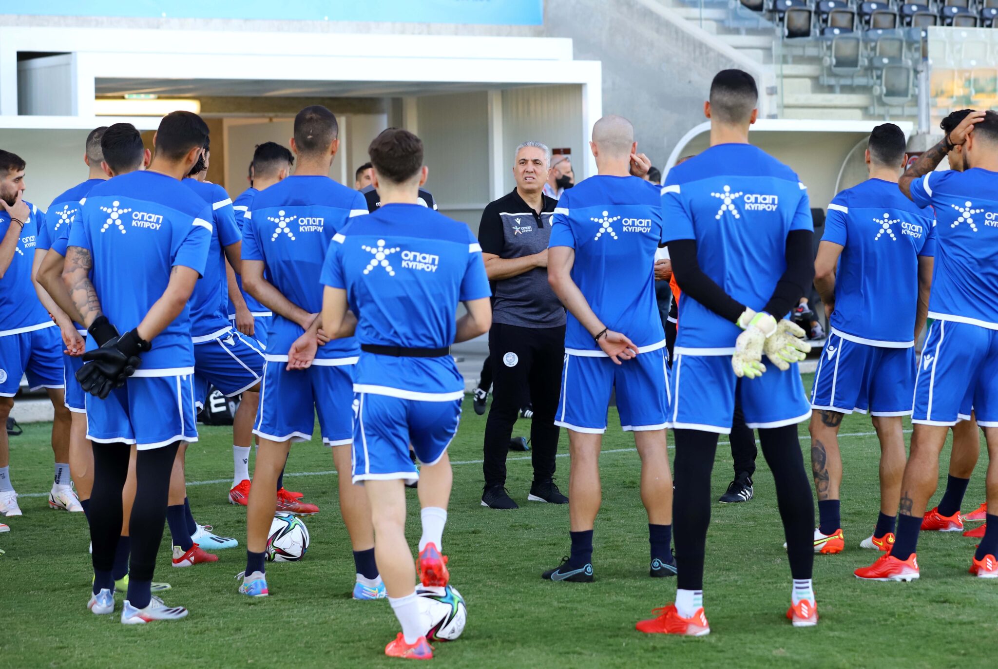 Κόντρα στην πρωτοπόρο η Εθνική