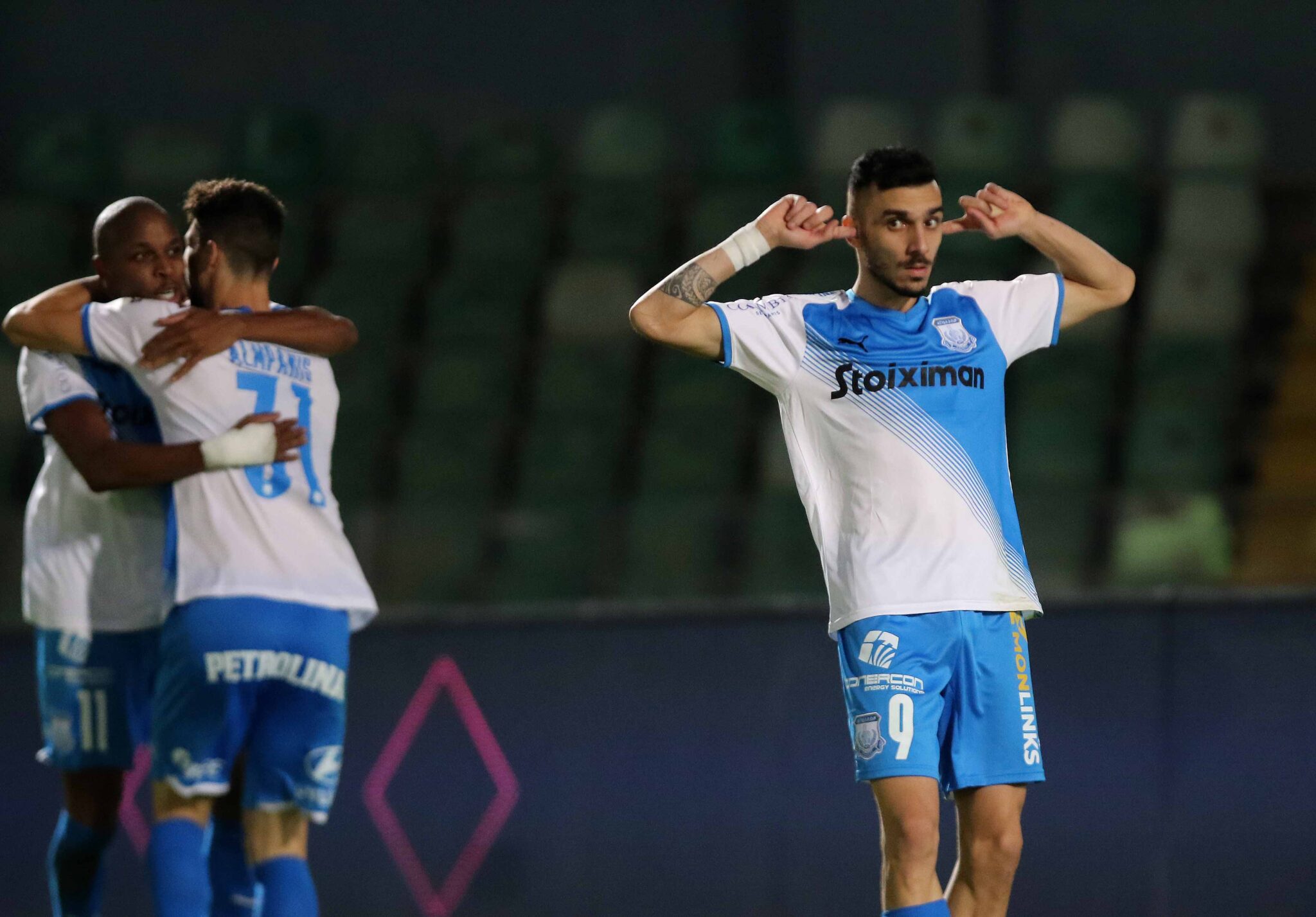 Κωνσταντίνου: «Τραβήξαμε το αυτί στον Πίττα»