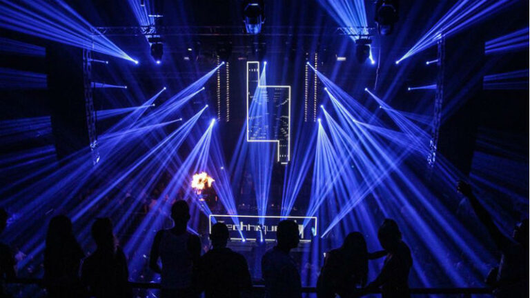 Πάνε δικαστήριο 3 επιχειρηματίες που λειτουργούσαν νυχτερινά κέντρα χωρίς άδεια