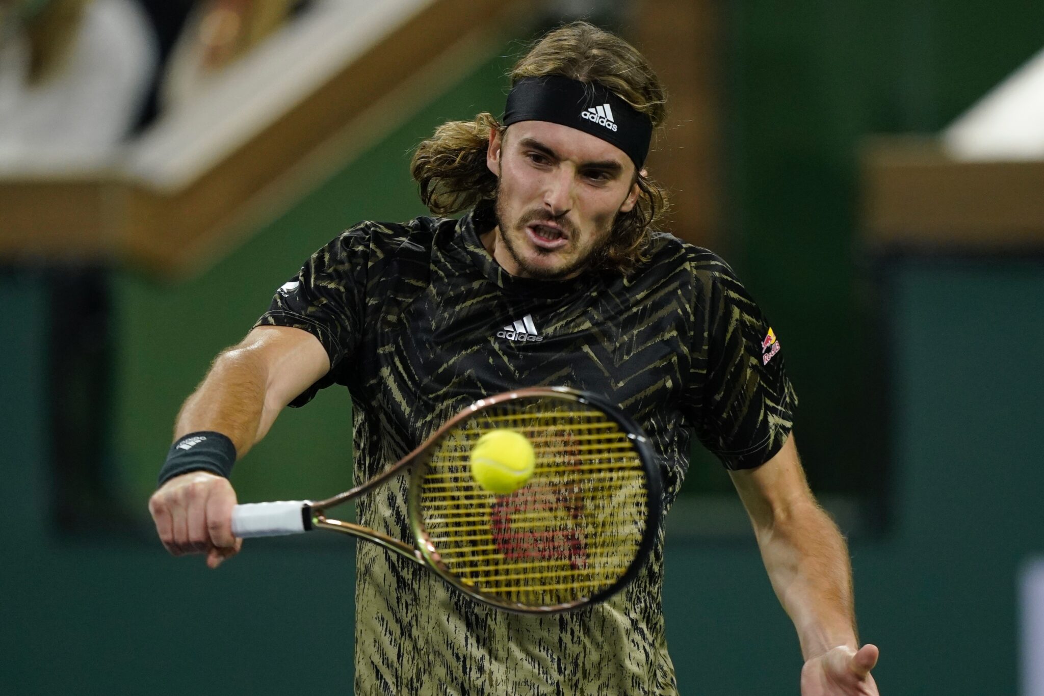 Παιδεύτηκε αλλά πέρασε στους «16» του Indian Wells ο Τσιτσιπάς