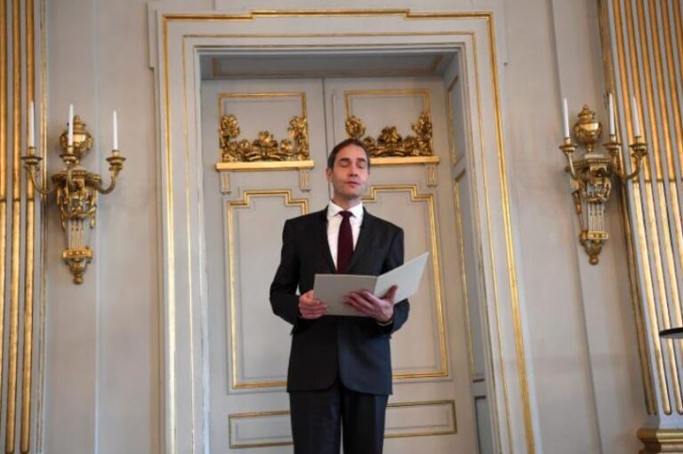 Ο Τανζανός μυθιστοριογράφος Γκούρνα τιμήθηκε με το Νόμπελ Λογοτεχνίας