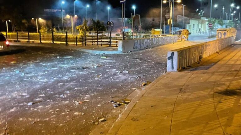 Χειροπέδες και σε 16χρονο για τα έκτροπα στον αγώνα Πάφος – ΑΠΟΕΛ U19