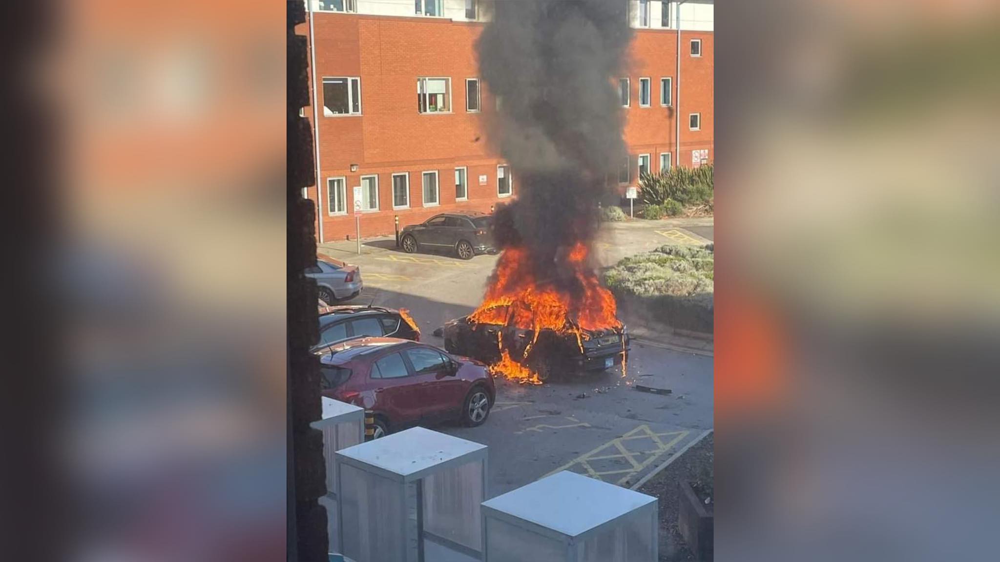 Έκρηξη αυτοκινήτου στο Λίβερπουλ: Ένας νεκρός και ένας τραυματίας (ΦΩΤΟ)