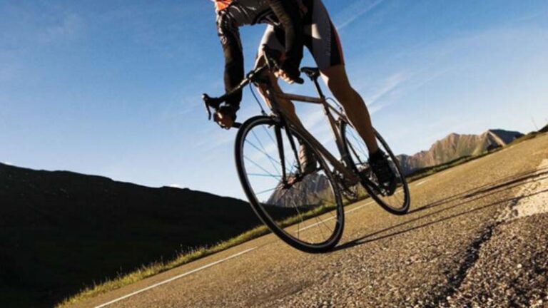 Στο περίμενε 30,000 ενδιαφερόμενοι για μόλις… 500 ποδήλατα (ΒΙΝΤΕΟ)