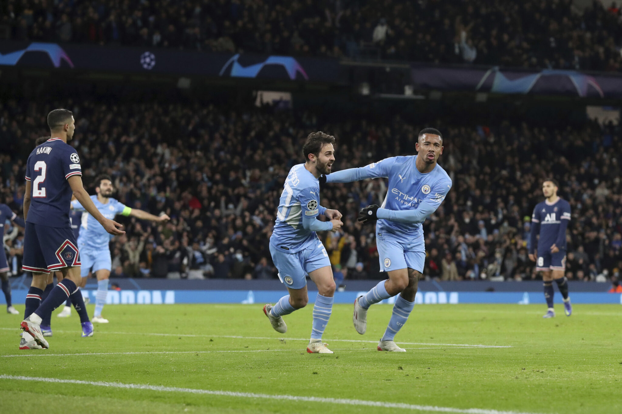 Νίκη πρωτιάς για Σίτι, «διπλό» ελπίδας η Μίλαν και πρόκριση για εφτά ομάδες