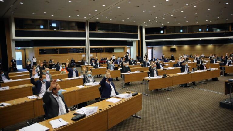 Νομοσχέδιο διαφθοράς: Εισηγήσεις από την Δράκου και ψήφιση πριν τα Χριστούγεννα