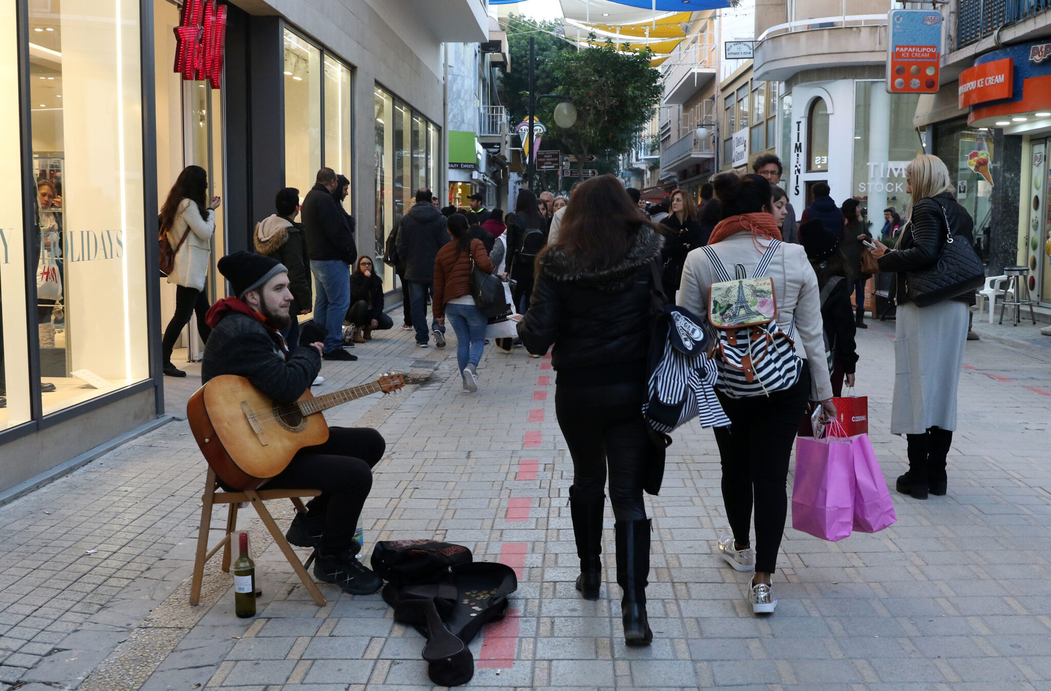 Χριστουγεννιάτικο δώρο: Κατευθείαν στους τραπεζικούς λογαριασμούς των δικαιούχων