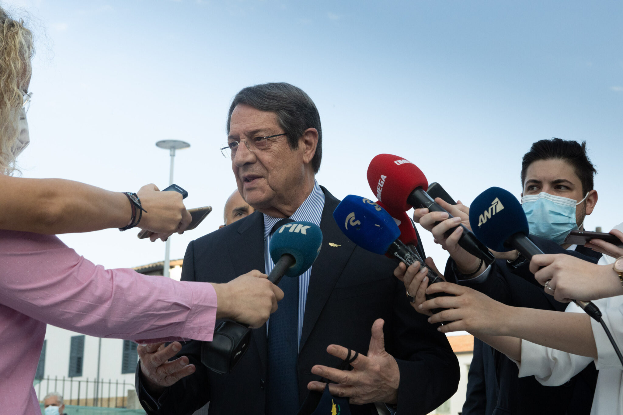 Με Προεδρική παρέμβαση παραμένει ανοιχτό το πολυκατάστημα στην Πάφο