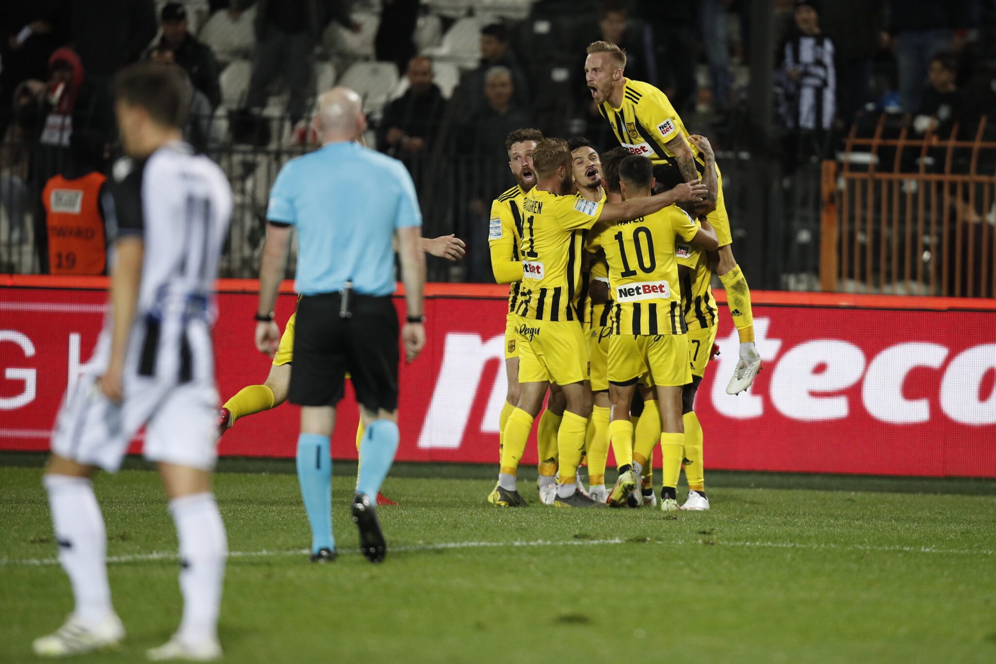 Έκλεισαν το… σπίτι του ΠΑΟΚ οι οπαδοί του και ο Άρης