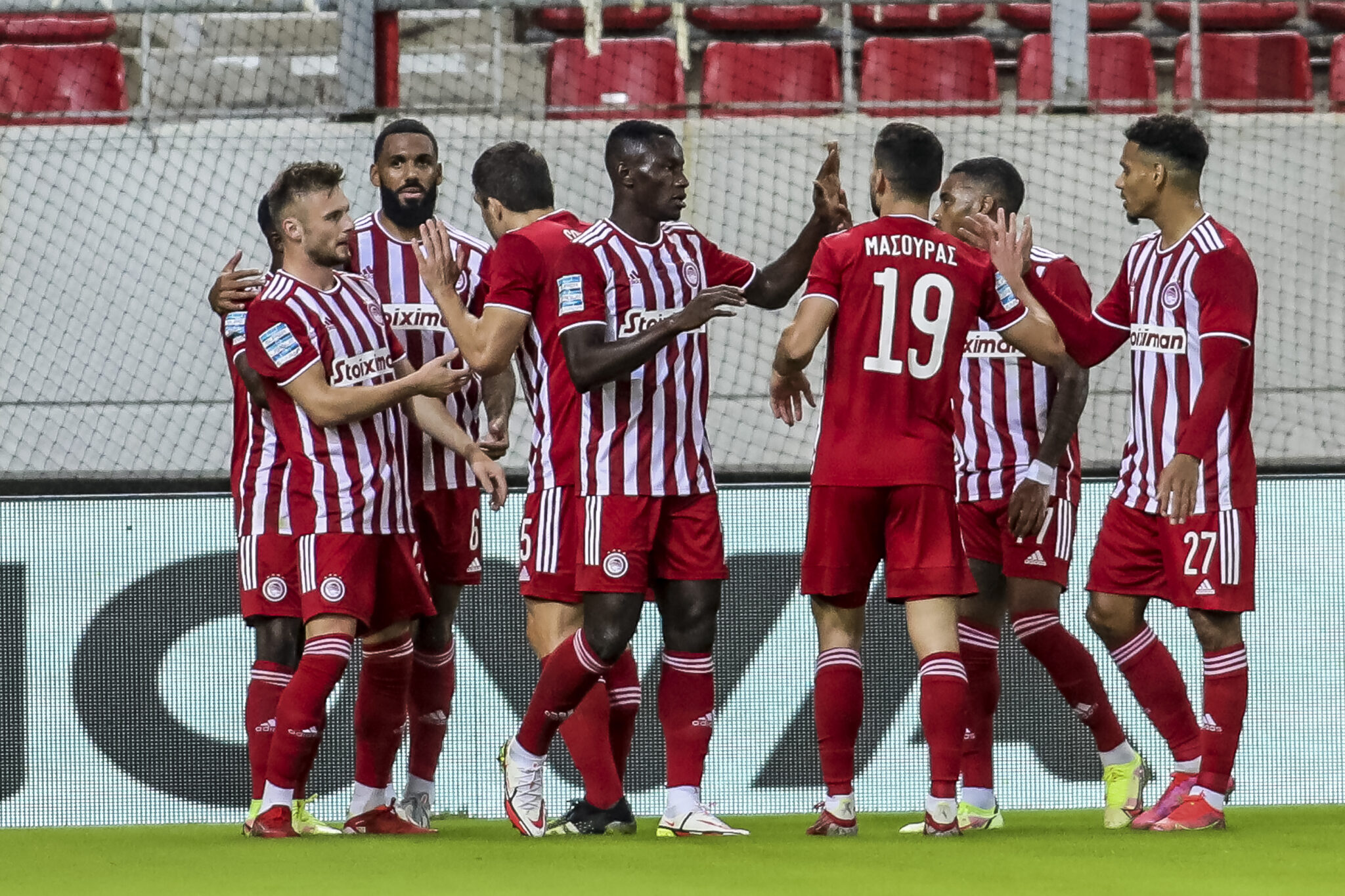 Νίκη και… έφυγε για νοκ άουτ ο Ολυμπιακός