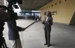 «Είμαστε αντιμέτωποι από μια πανδημία που καθοδηγείται…από ανεμβολίαστους»