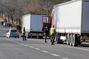 Ελικόπτερα και χιλιάδες αστυνομικούς στέλνει το Κίεβο στα σύνορα με Λευκορωσία