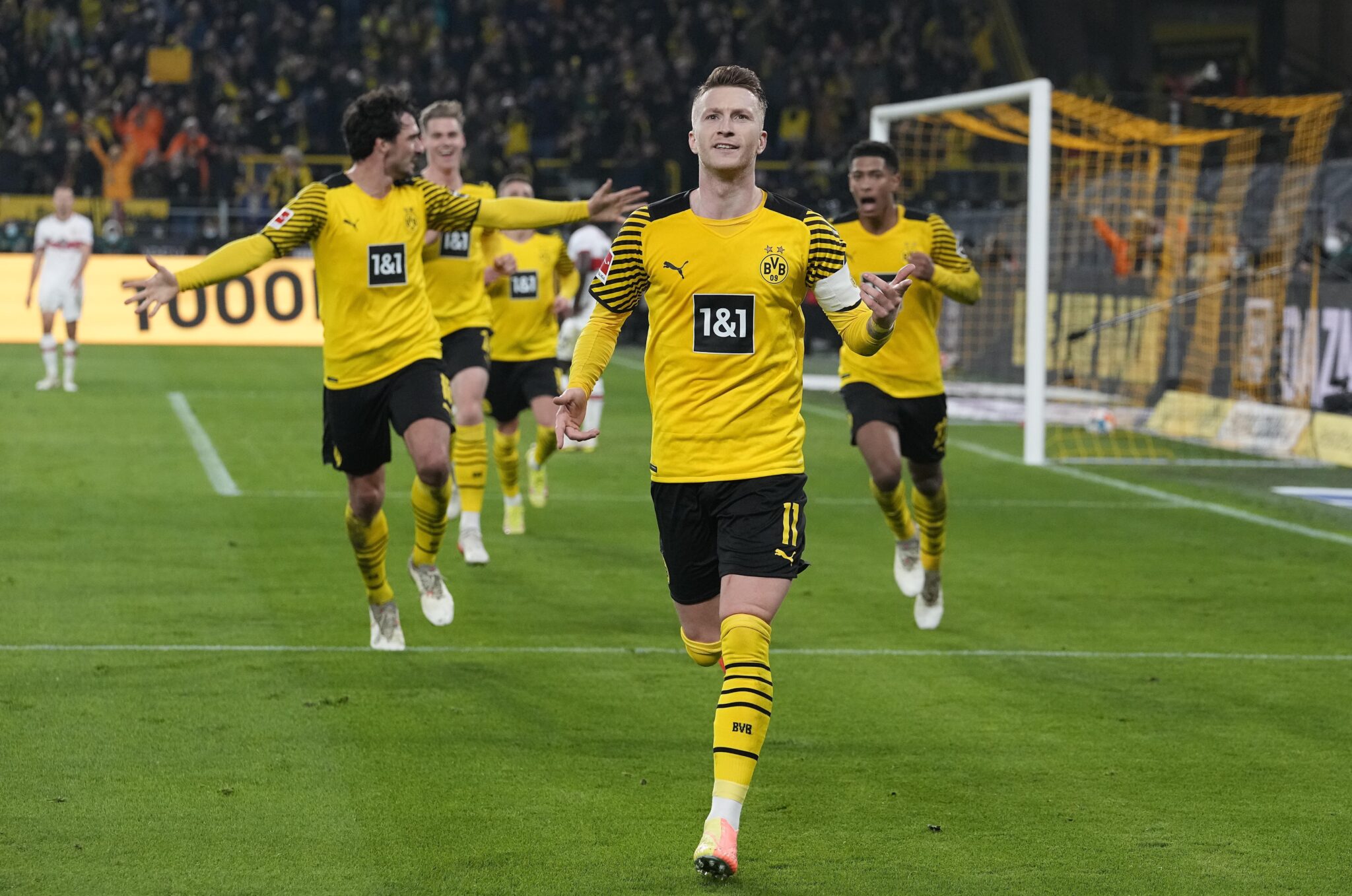 Άνοιξε το «δώρο» και πλησίασε την Μπάγερν η Ντόρτμουντ