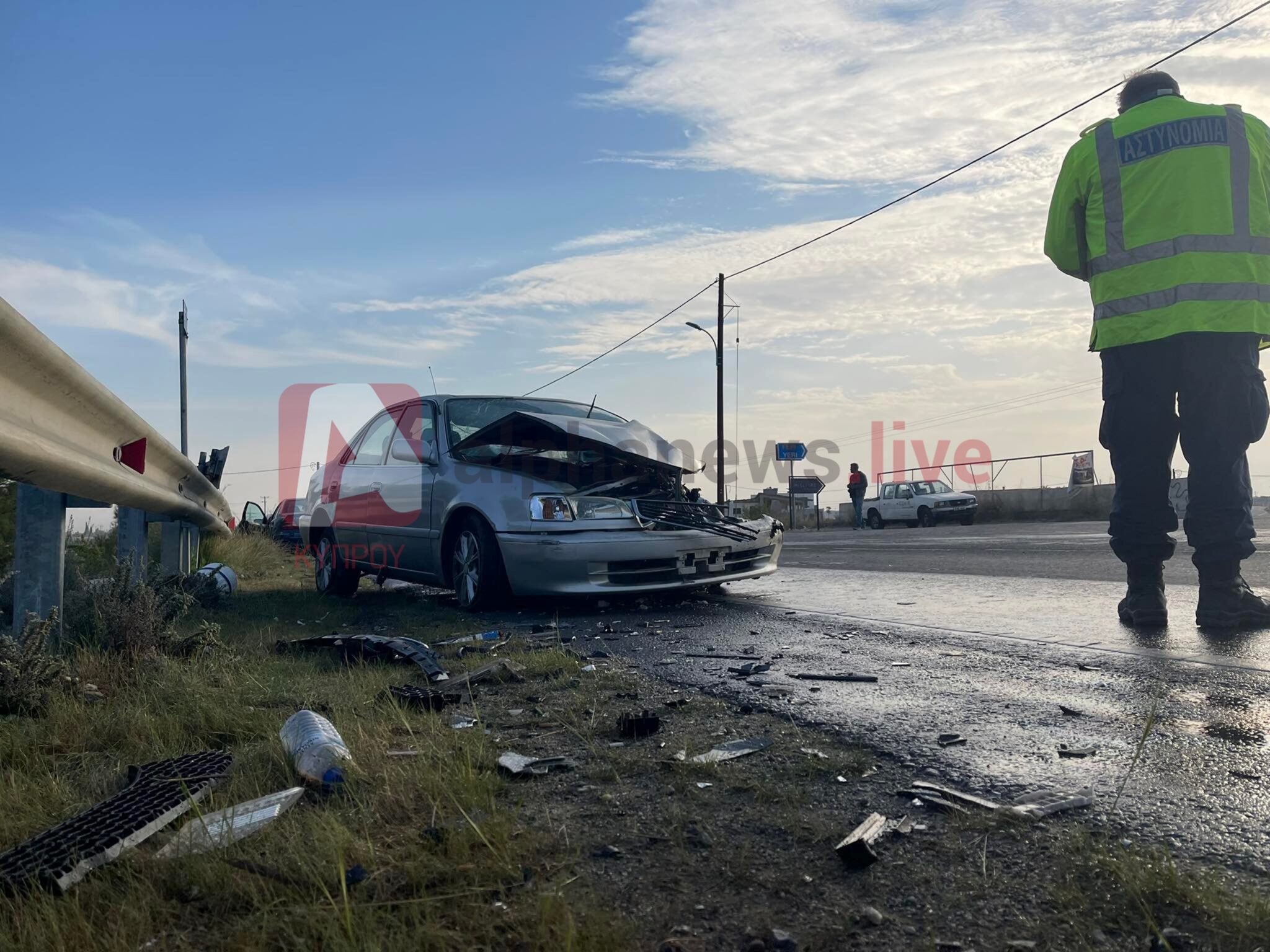 ΦΩΤΟ: Τροχαίο ατύχημα με δύο τραυματίες στην περιοχή Λατσιών-Γερίου