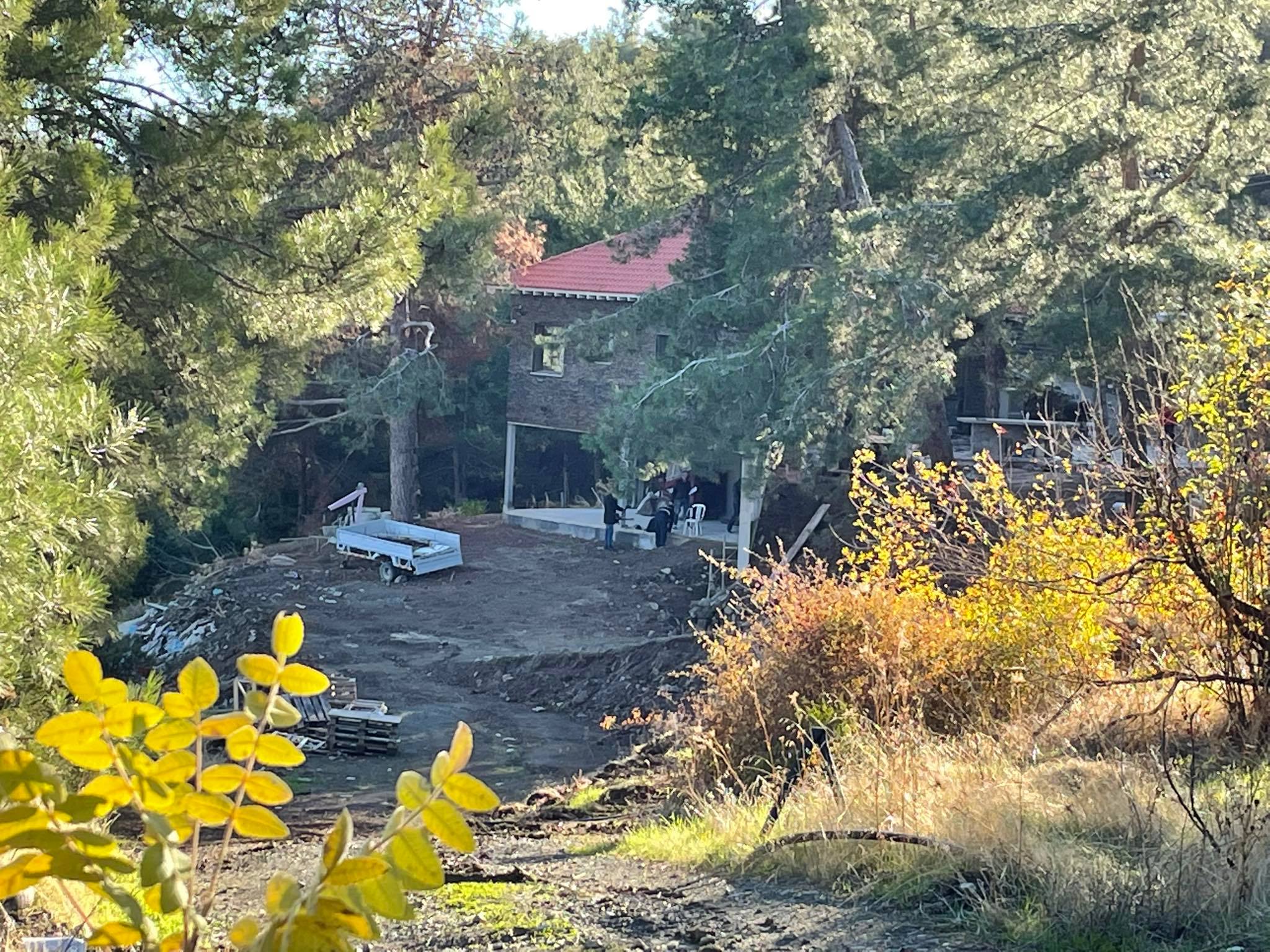 Στον τόπο του εγκλήματος επέστρεψε ο 32χρονος, άφαντοι οι άλλοι τρεις (ΒΙΝΤΕΟ)