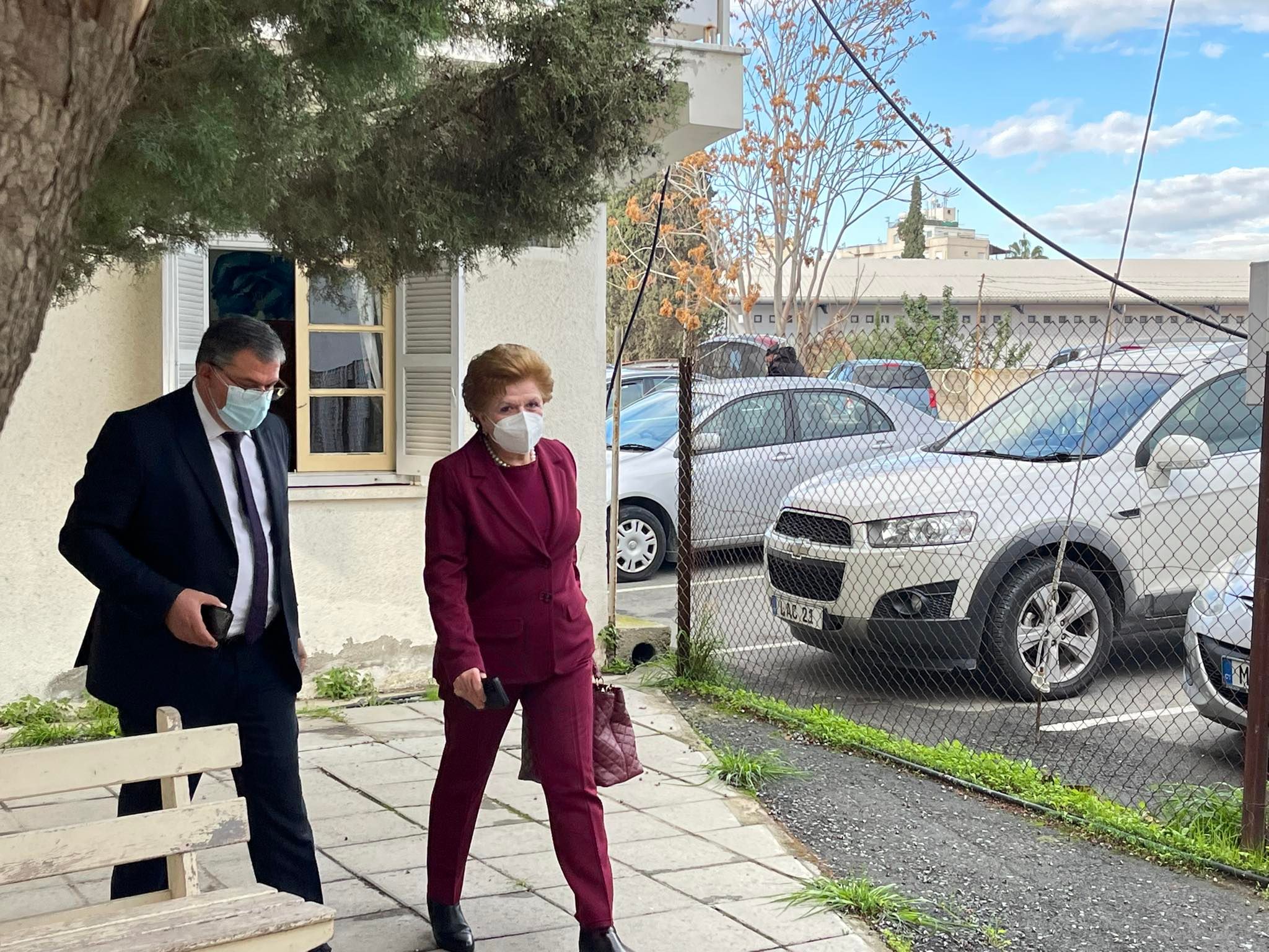 Γιαννάκη: Ευχαριστημένα τα πρώτα παιδάκια που εμβολιάστηκαν και πήραν δωράκι