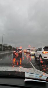 Προσοχή οδηγοί: Κατολισθήσεις και λάσπη στον αυτοκινητόδρομο