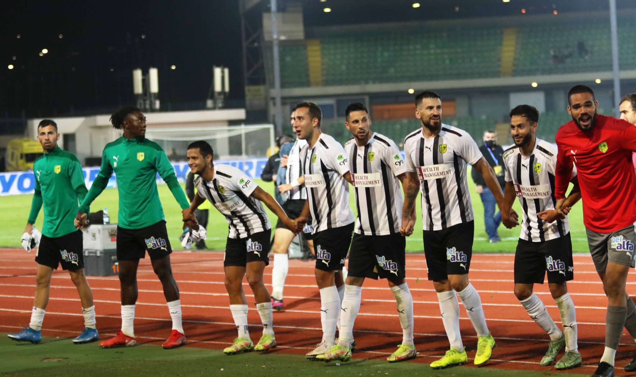 Πάει στη Λευκωσία με ψυχολογία για το τρίποντο η ΑΕΚ